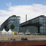 Regierungsviertel von der Spree aus gesehen