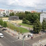 Blick auf Gedenkstätte Berliner Mauer an der Bernauer Straße