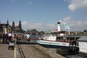 Raddampfer am Dresdner Terrassenufer