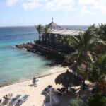 Hotelsteg im Pool im Hotel Avila Curacao
