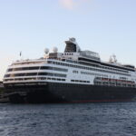 Kreuzfahrtschiff auf Curacao