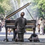 Bei gutem Wetter ertönen Piano-Klänge auf der Mall im Süden des Central Park